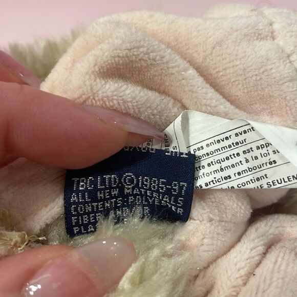 Boyds Bears Bearwear Cream Coloured Cat in Pink Velvet Jumpsuit & Rose in Ear 6” - Picture 11 of 11